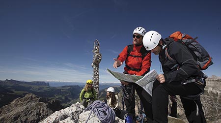 Nella steppa altoatesina. Il Sentiero del Sole nella Val Venosta Alto Adige. Dalle passeggiate tranquille alle avventure adrenaliniche. Settimana della corsa, ciclismo e freeride