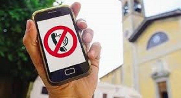 Cellulari Tim fuori uso in diverse aree della Calabria Il malfunzionamento dei dispositivi pare sia stato causato da un guasto alla rete 