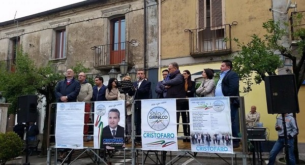 Scende in campo la lista “Solo Girifalco” Il candidato a sindaco Pietrantonio Cristofaro ha presentato la squadra che lo sostiene nella corsa per le Comunali