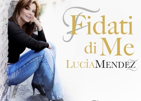 Lucia Mendez in Italia. Tappa in Calabria Per presentare il suo CD in italiano 