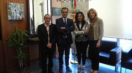 Il presidente Bruno incontra Rossana Greco Il presidente della provincia di Catanzaro, Enzo Bruno, ha ricevuto il nuovo presidente della Camera Minorile distrettuale “Perrotta – Polacco”