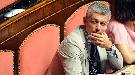 “Provvedimenti negli uffici stampa della Calabria” A dirlo è il portavoce al Senato del MoVimento 5 Stelle Nicola Morra