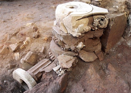 A Tiriolo i resti di un edificio di età brettia Emersi durante gli scavi voluti dal Comune. Sono ben conservati