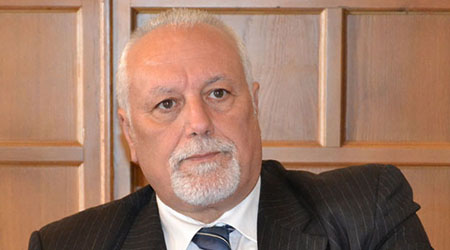 “Lamezia rimane la città della malattia” Salvatore De Biase analizza e critica i provvedimenti del commissario alla sanità Scura