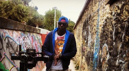 In uscita “Teranga”, nuovo lavoro del rapper Omarito Il video ufficiale del senegalese, trapianto a Fuscaldo, è diretto da Antonio Grande