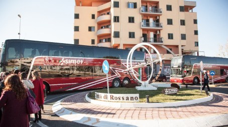 Decoro urbano, Simet dona opera a Rossano La rosa dei venti, simbolo di una città in movimento
