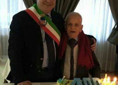 Cittanova, Giuseppe Pronestì spegne 100 candeline Festeggiato all'Amministrazione comunale