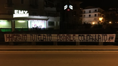 “Immigrato tutelato, disabile condannato” Striscioni di Forza Nuova in tutta Italia, anche a Lamezia Terme e Vibo Valentia