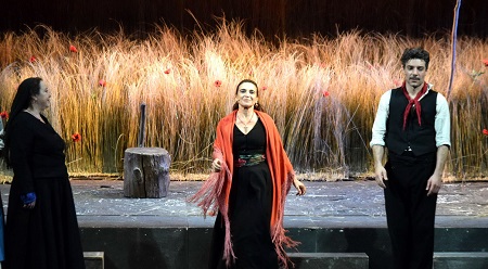 Lamezia, sold out per “La lupa” di Lina Sastri Grande spettacolo per il pubblico del Teatro Grandinetti