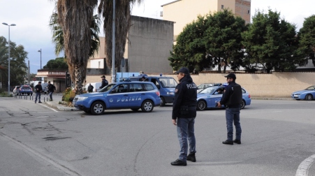 La Polizia di Stato prosegue il capillare controllo del territorio Al setaccio nuovamente i quartieri ad alta densità criminogena di Archi e Pellaro