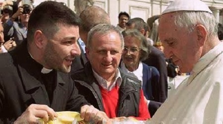 Saint Michel e Centro Diocesano Vocazioni in Vaticano Forte emozione per l'udienza papale
