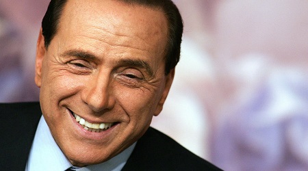 Non è passata nel Comune di Vibo Valentia la proposta di intitolare una via a Silvio Berlusconi Il voto contrario di una consigliera di Forza Italia ha determinato la parità, dovrà essere riproposta