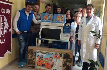 All’ospedale di Polistena, un dono da parte del Leo club I ragazzi dell'associazione di Palmi vicini ai pazienti del reparto di Pediatria