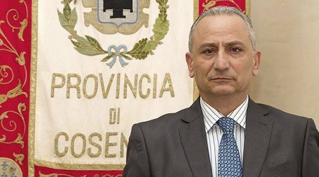 Clima infuocato nelle stanze della Provincia di Cosenza Franco Bruno: "Di Natale non può usurpare le istituzioni"