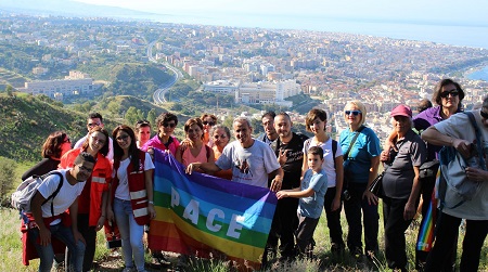 Legambiente organizza “Cammino di Pace” a Reggio Filo ideale di collegamento con con Perugia - Assisi nella giornata del camminare