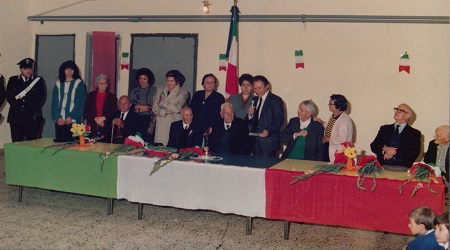 San Martino, chi ricorda i Cavalieri di Vittorio Veneto? Il 4 novembre 1988 l'ultimo festeggiamento dei combattenti presso le scuole elementari della frazione di Taurianova