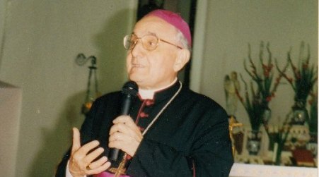 Esce il libro del Vescovo Vincenzo Rimedio "L’intento è di promuovere la riflessione sulle problematiche odierne da analizzare per prospettare qualche proposta in merito"
