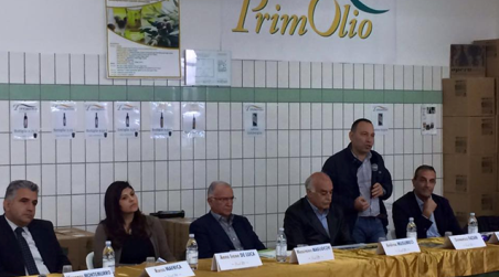 PrimOlio 2016: nuove frontiere per l’extra vergine di oliva Partecipata iniziativa a San Giorgio Morgeto con un unico filo conduttore: l’oro verde di Calabria e le sue straordinari potenzialità commerciali