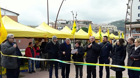 Rossano, inaugurato il mercato di “Campagna amica” Molinaro (Coldiretti): "Continueremo ad investire nella vendita diretta"