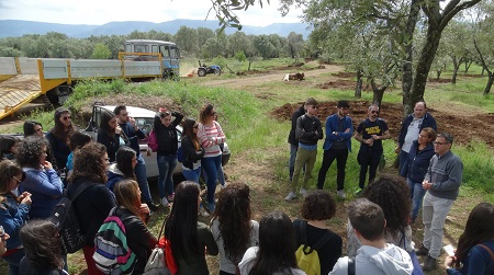 Pedagogia della R-Esistenza incontra Don Pino Demasi Appuntamento presso la cooperativa Valle del Marro di Polistena