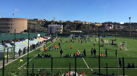 Catanzaro, il gioco calcio non è andato in vacanza Circa 200 bambini hanno festeggiato sul campo del Centro Federale 