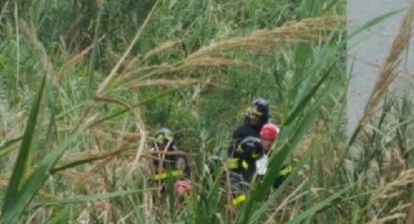 Dramma nel Vibonese, giovane donna si è lanciata dal viadotto dell’A3 La 26enne è deceduta in seguito alla caduta nel vuoto di oltre 60 metri