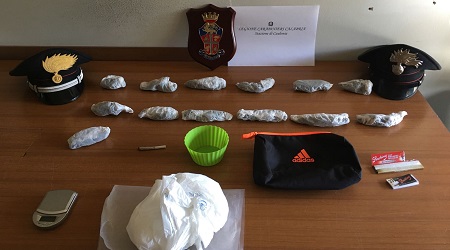 Caulonia, arresto minore per spaccio stupefacenti Continuano i servizi disposti dai Carabinieri di Locri 