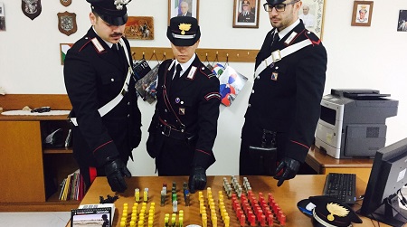 Bova: rinvenimento di armi, munizionamento e stupefacenti Continuano senza sosta i servizi disposti dal Comando Provinciale Carabinieri di Reggio Calabria