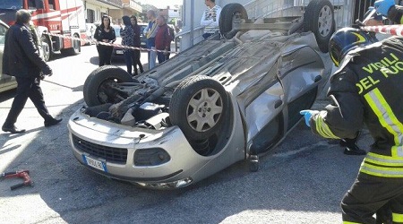 Brutto incidente a Taurianova, coinvolte due autovetture Il pauroso impatto è avvenuto in Via Virgilio. Alla guida dei mezzi due donne