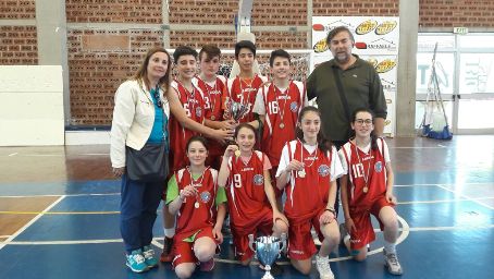 Nel basket trionfano gli alunni della scuola “Zagari – Milone” Primo e secondo posto per i piccoli cestisti palmesi ai Campionati Studenteschi 2017