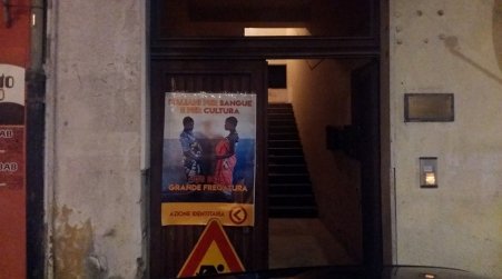 Azione Identitaria Calabria dice “No” allo ius soli Affissi manifesti davanti alle sedi Pd di Crotone, Lamezia Terme, Vibo Valentia e Catanzaro