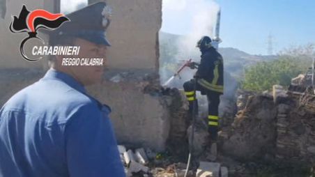 Casa invasa da fumo, Carabinieri salvano una 90enne La donna, a causa delle sue condizioni di salute, non riusciva ad allontanarsi da sola dalla propria abitazione