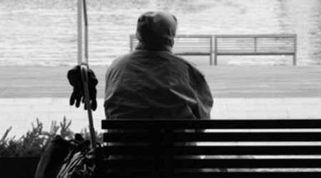 Il dramma della solitudine fa più vittime dell’obesità L'isolamento sociale aumenta del 50% il rischio di morte prematura