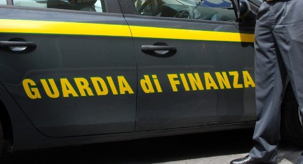 Operazione “Araba Fenice”, denunciati quattro imprenditori per bancarotta fraudolenta Sequestrati beni per oltre 5 milioni di euro