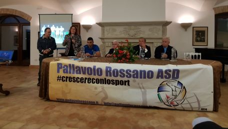 Pallavolo Rossano, presentata la nuova stagione agonistica Domani appuntamento con gli esordi di serie C maschile e D femminile