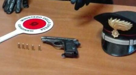 Porto illegale armi e ricettazione, arrestato 25enne Operazione dei Carabinieri di Rosarno