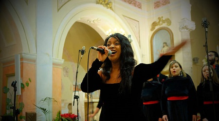 Polistena, arrivano i Gospel Italian Singers Con la partecipazione straordinaria della cantante gospel statunitense Lashion Banks. Domani sera presso la chiesa dell'Immacolata 