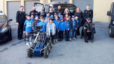 Giornata della legalità al Comando Carabinieri Lamezia Visita in caserma per gli alunni di una scuola cittadina