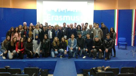 Erasmus+, l’istituto “Piria” di Rosarno rappresenta l’Italia Spirito pedagogico, innovativo e dinamico per la tappa del progetto "Efficient usage of natural resources" 