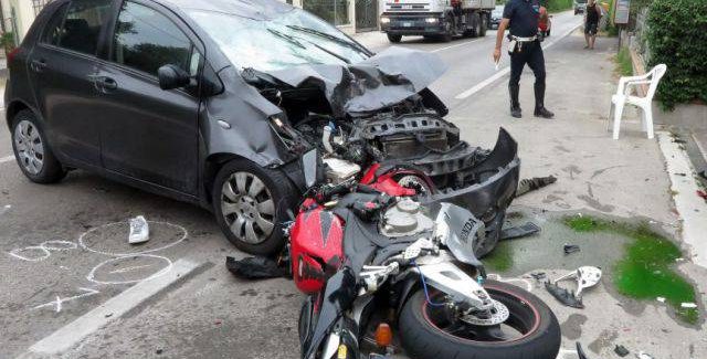 Sorianello, in un incidente in moto muore un uomo di Gioia Tauro di 45 anni Perde il controllo della moto venendo sbalzato dal mezzo e finendo sull’asfalto
