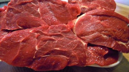 Nuovo scandalo sulla carne in Italia? In carne di manzo venduta in macelleria trovati residui di medicinali veterinari. Rasff lancia l'allerta sanitaria