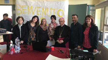Palmi, visita pastorale vescovo Milito al liceo “Pizi” Occasione propizia per riflettere sulla funzione educativa della Chiesa