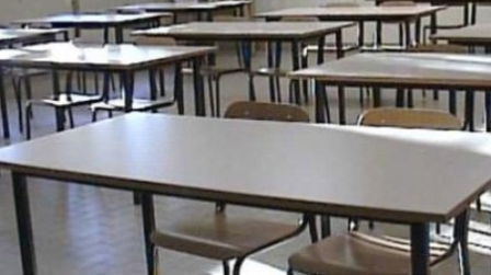 Terrore in classe, sospesa maestra scuola elementare Indagine della Polizia avviata dopo le denunce di alcuni genitori