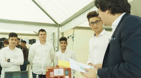 Reggio Calabria, giovani incontrano impresa in piazza Obiettivo dell'evento: rafforzare la competenza “imprenditoriale" delle giovani generazioni