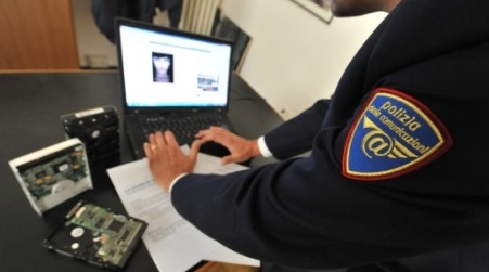 Polizia postale, ecco il lavoro degli investigatori online Un 2018 intenso per gli esperti del web della questura di Reggio Calabria 