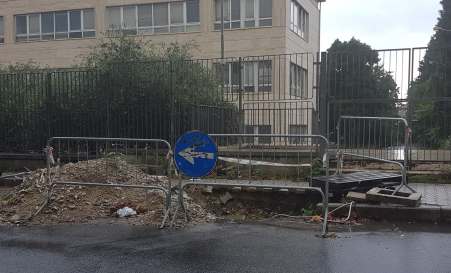 Taurianova, cantiere abbandonato sulla Sofia Alessio Perri e Nicolosi si fanno portavoce dei cittadini, preoccupati per la presenza di quella voragine non segnalata nè adeguatamente perimetrata