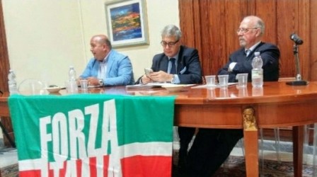Reggio, continua battaglia Forza Italia sulla differenziata Alcuni esponenti del partito azzurro chiedono un miglioramento del servizio
