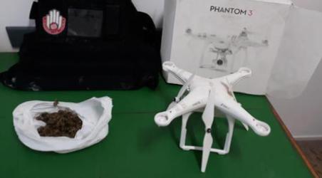 Sequestro marijuana e drone in un casolare disabitato I Carabinieri hanno trovato anche un giubbotto antiproiettile durante la perquisizione