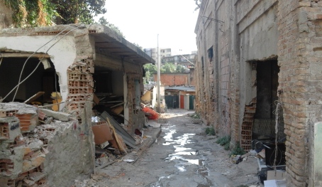 Reggio, demolite le baracche nell’ex Polveriera Un mondo di mondi: "Lo sgombero di una baraccopoli si può ancora tradurre in migliori opportunità per le famiglie in esclusione abitativa"