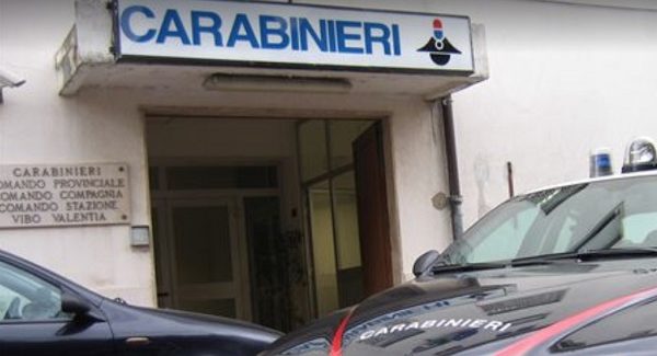 Accoltellamento Vibo, rintracciato dai Carabinieri 15enne in fuga da sabato notte Il giovane aveva aggredito due ventenni nei giardinetti pubblici della città 